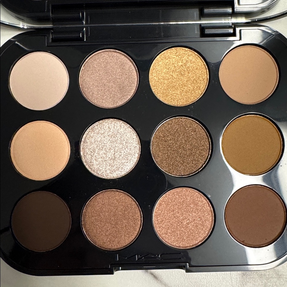 NWT MAC Cosmetics Connect In Colour Eyeshadow Palette - Rose Gold & Nude Tones - Picture 3 of 6